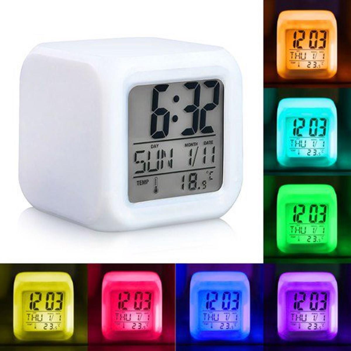 Taraftara Özel İsim Yazılı 7 Renk Değiştiren Alarmlı Dijital Küp Saat -  Çılgın Trend Ürünleri
