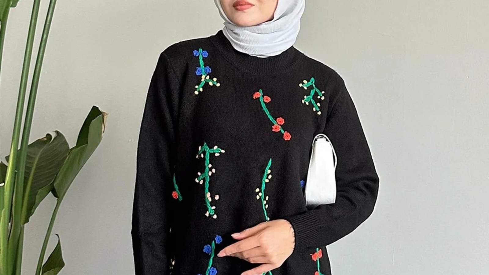 Tesettür Nakışlı Tunik Nedir? Özellikleri ve Giyim Önerileri