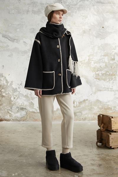 Alira Atkılı Kaşe Siyah Ceket