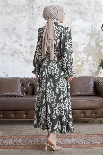 Amaris Desenli Kuşaklı Haki Saten Elbise