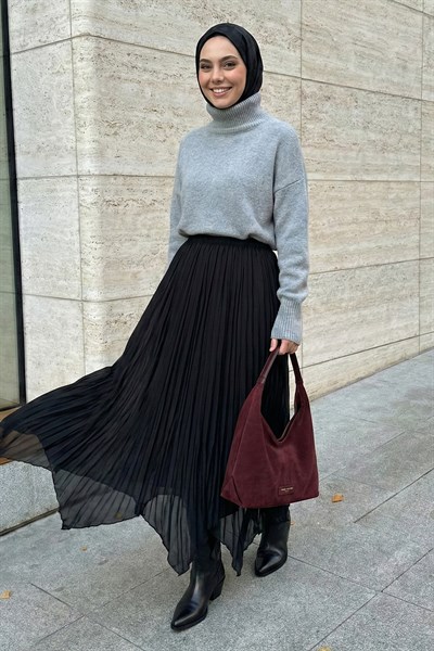 Asimetrik Siyah Tül Etek