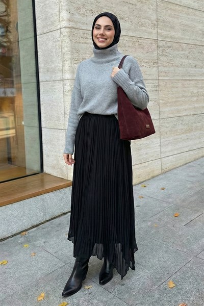 Asimetrik Siyah Tül Etek