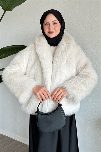 Astarlı Kısa Ekru Kürk