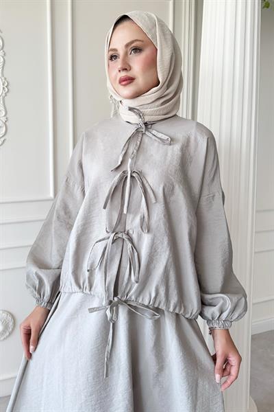 Bağ Detay Etekli Taş Takım