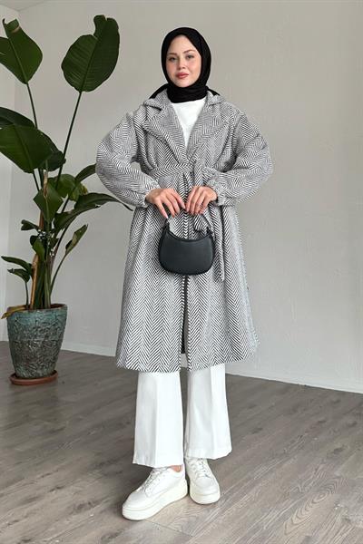 Balıksırtı Beyaz Kaşe Kaban