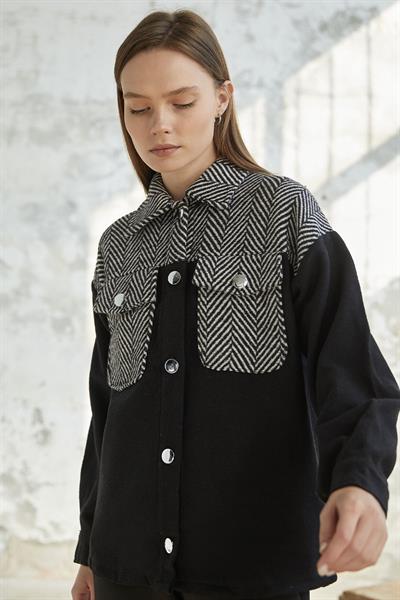 Balıksırtı Desenli Cepli Kaşe Siyah Ceket