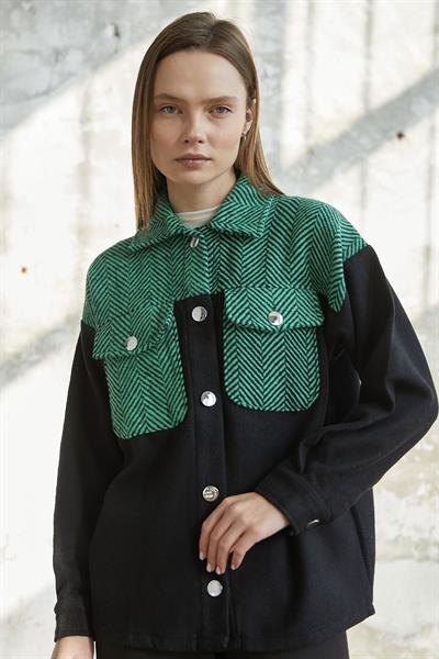 Balıksırtı Desenli Cepli Kaşe Yeşil Ceket