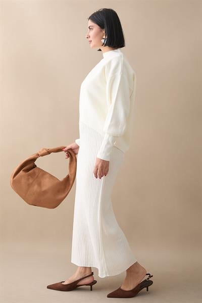 Balon Kollu Elbiseli Beyaz Triko Takım