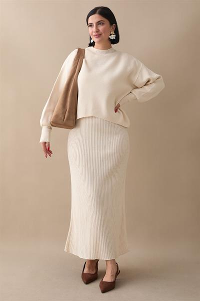 Balon Kollu Elbiseli Ekru Triko Takım