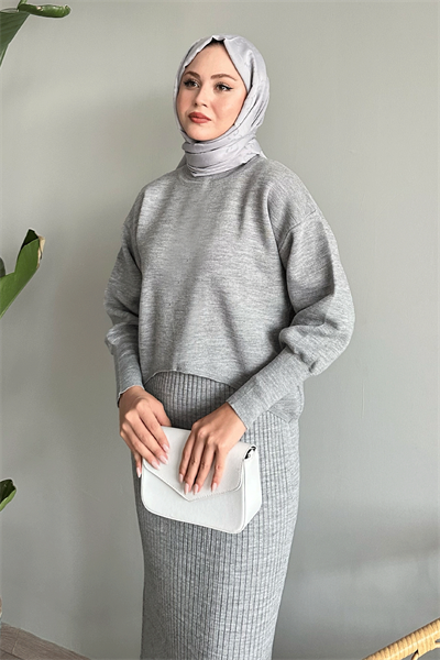 Balon Kollu Elbiseli Gri Triko Takım