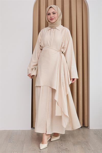Belden Bağlamalı Bej Ayrobin Elbise