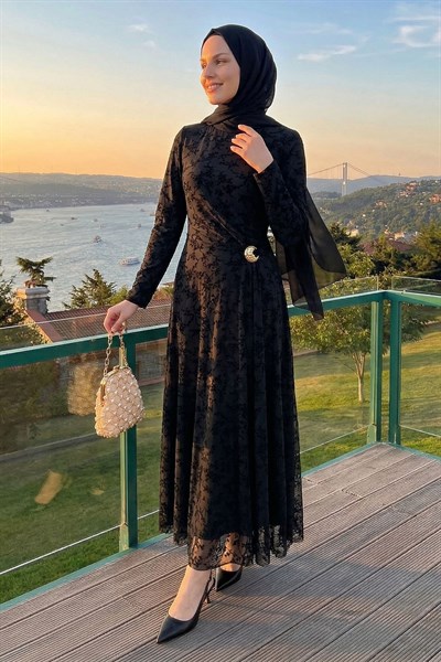 Belden Tokalı Flok Tül Elbise Siyah