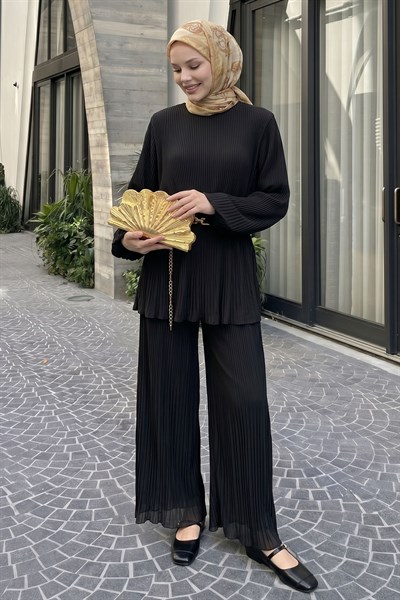 Bol Pantolonlu Piliseli Şifon Siyah Takım