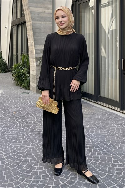 Bol Pantolonlu Piliseli Şifon Siyah Takım