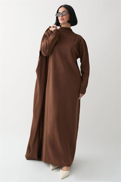 Broş Detay Yelekli Acı Kahve Triko Takım