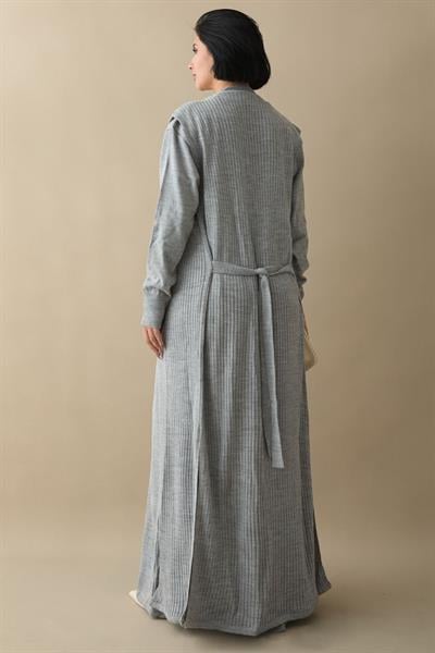 Broş Detay Yelekli Gri Triko Takım