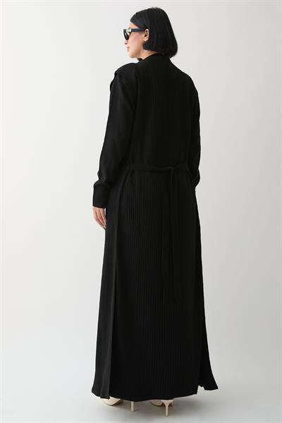 Broş Detay Yelekli Siyah Triko Takım