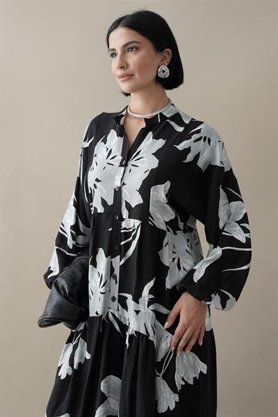 Büyük Orkide Desen Siyah Viskon Elbise