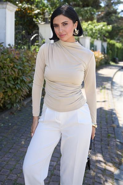 Büzgülü Bej Sandy Bluz