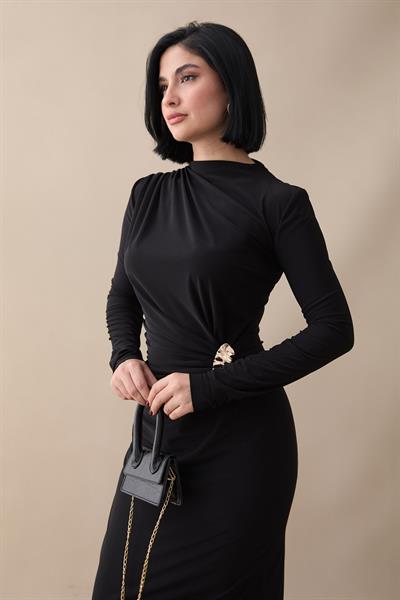 Büzgülü Yandan Broşlu Siyah Sandy Elbise