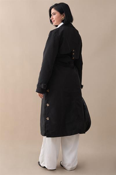 Çapraz Cep Detaylı Siyah Trençkot