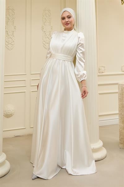 Çapraz Desenli Piliseli Beyaz Saten Elbise