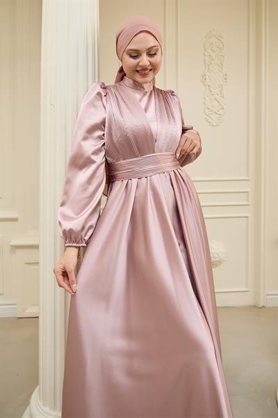 Çapraz Desenli Piliseli Pudra Saten Elbise