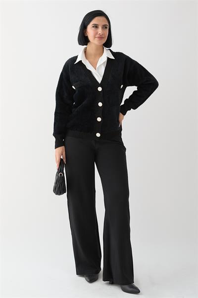 Cep Detaylı Tüylü Siyah Triko Hırka