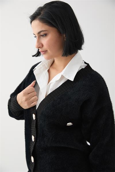 Cep Detaylı Tüylü Siyah Triko Hırka