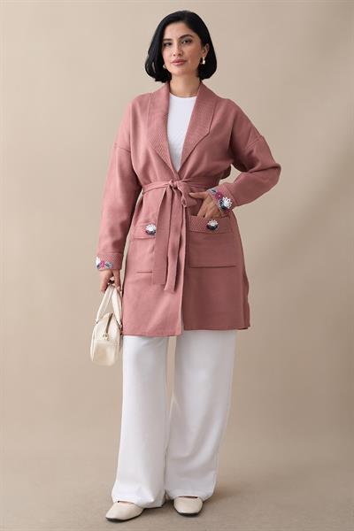 Cepleri Ve Kolları Nakış İşlemeli Gül Kurusu Triko Ceket