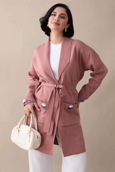 Cepleri Ve Kolları Nakış İşlemeli Gül Kurusu Triko Ceket