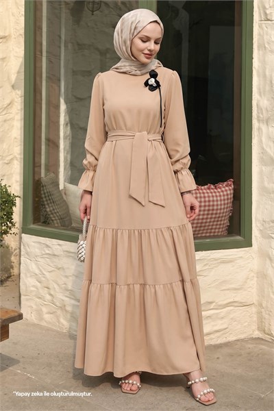 Çiçek Broş Detay Kuşaklı Camel Elbise