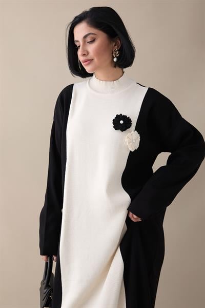 Çiçek Detay Çift Renk Siyah Triko Elbise