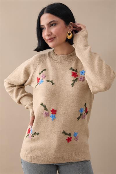 Çiçek İşlemeli Yumoş Kazak Camel