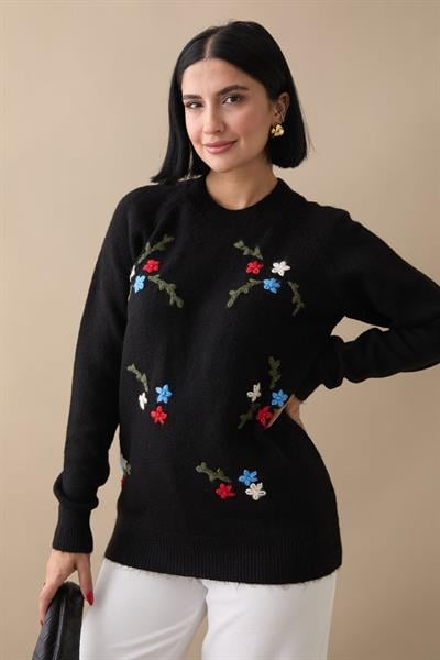 Çiçek İşlemeli Yumoş Kazak Siyah