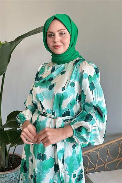 Çiçekli Kuşaklı Yeşil Saten Elbise