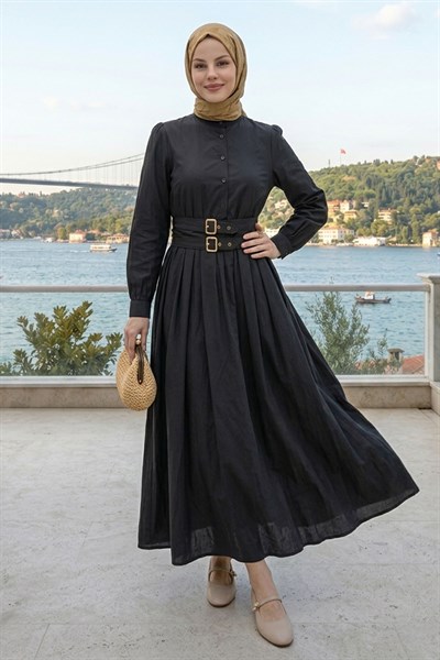 Çift Toka Kemerli Siyah Elbise