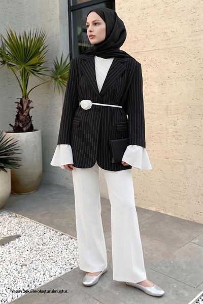 Çizgili Kolları Volanlı Siyah Blazer Ceket