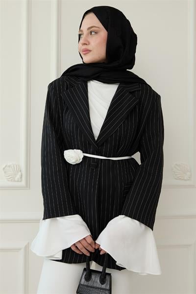 Çizgili Kolları Volanlı Siyah Blazer Ceket