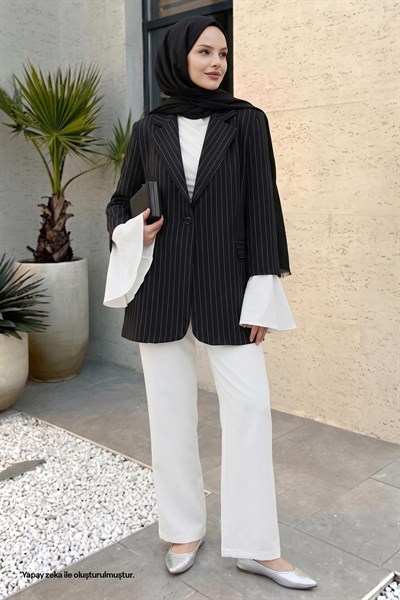 Çizgili Kolları Volanlı Siyah Blazer Ceket