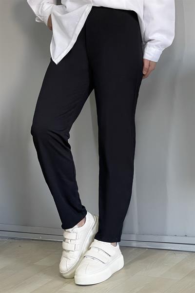 Dar Paça Düz Pantolon - Siyah