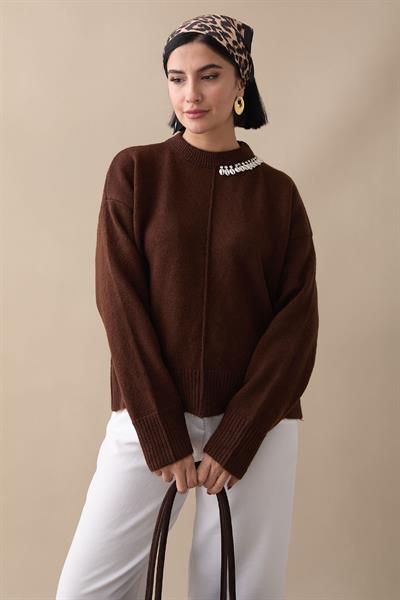 Deniz Kabuğu Taşlı Acı Kahve Triko Kazak