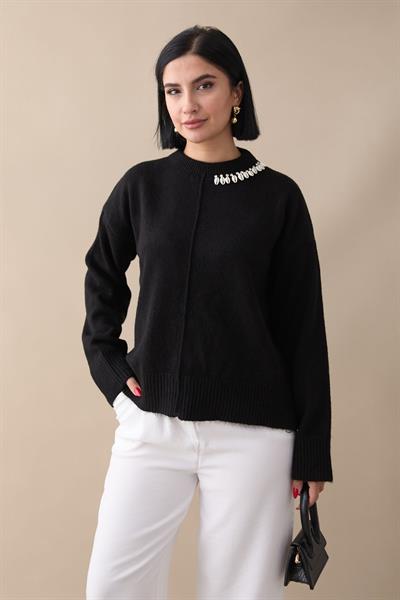 Deniz Kabuğu Taşlı Siyah Triko Kazak