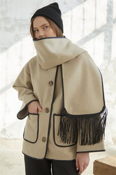 Deri Biye Detaylı Atkılı Kaşe Kaban - Bej