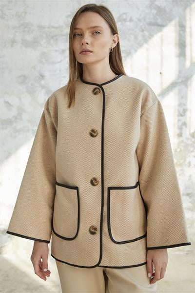 Deri Biye Detaylı Atkılı Kaşe Kaban - Koyu Bej