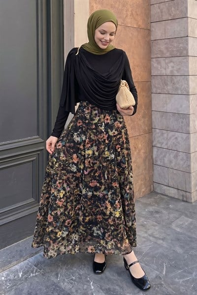 Desenli Etekli Siyah Yoryo Takım