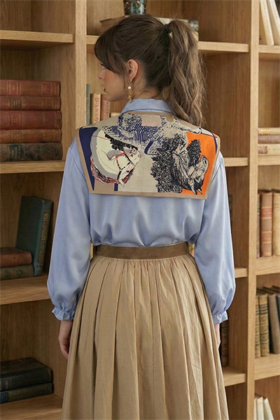 Desenli Sütlü Kahve Saten Yakalık