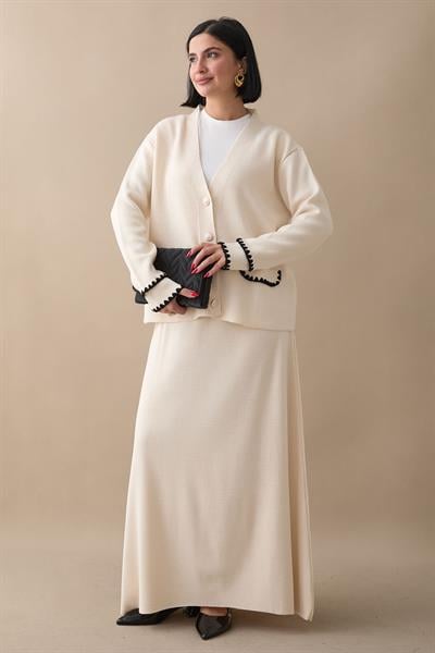 Dikiş Detay Etekli Ekru Triko Takım