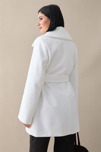 Düğme Detaylı Astarlı Ekru Kısa Kaban