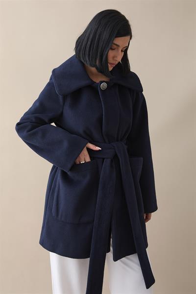 Düğme Detaylı Astarlı Lacivert Kısa Kaban